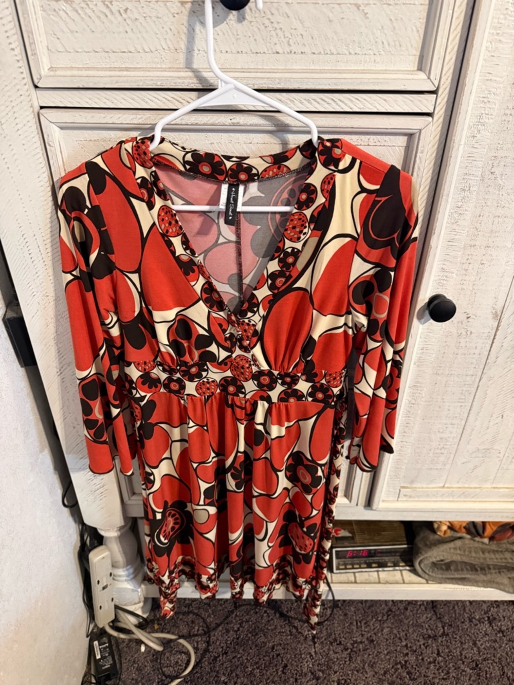 HeartSoul Red Cream Black Long Sleeve V-Neck Patterned Dress